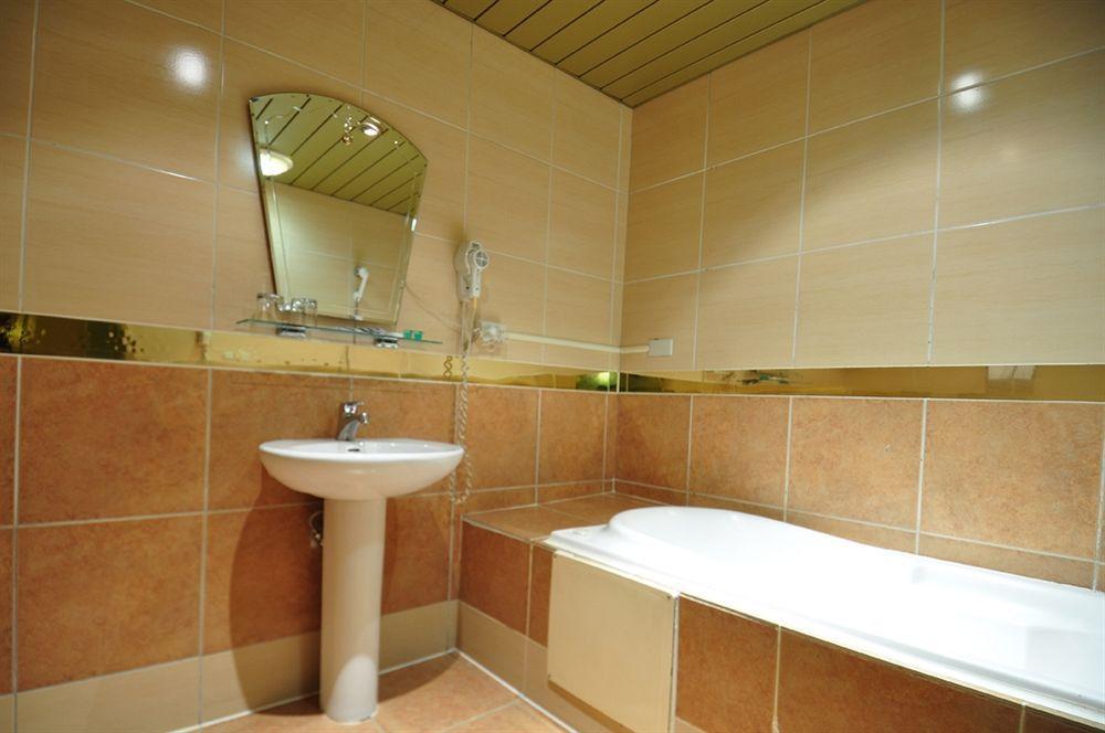The We Hotel Тайбэй Экстерьер фото